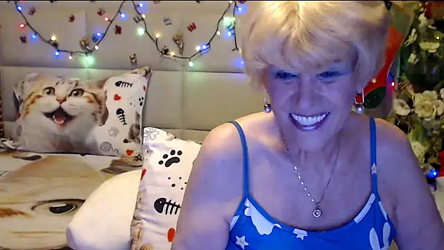 HappyWomanOn online show from December 2025 10:43:01 AM