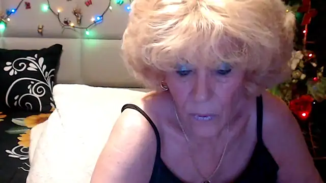 HappyWomanOn online show from May 2026 09:08:01 AM