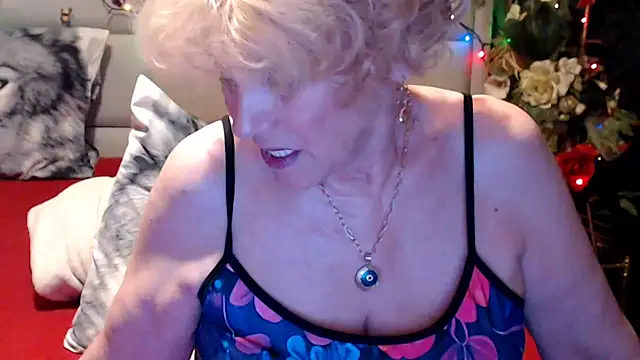 HappyWomanOn online show from May 2026 08:26:01 PM