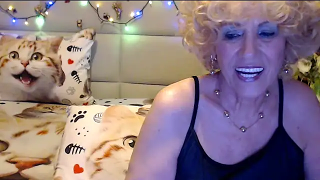 HappyWomanOn online show from March 2026 09:38:02 PM