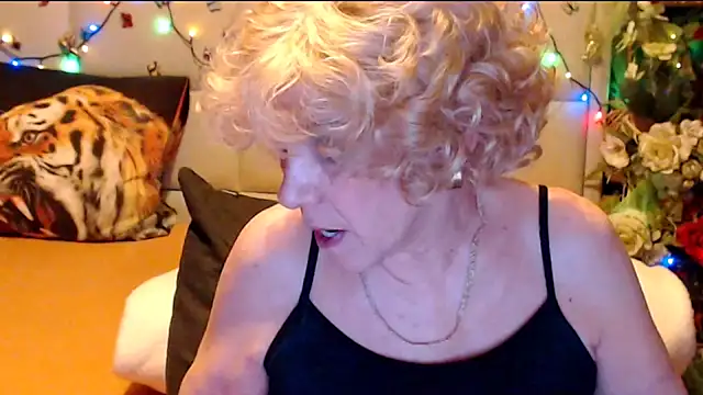 HappyWomanOn online show from February 2026 09:42:02 AM