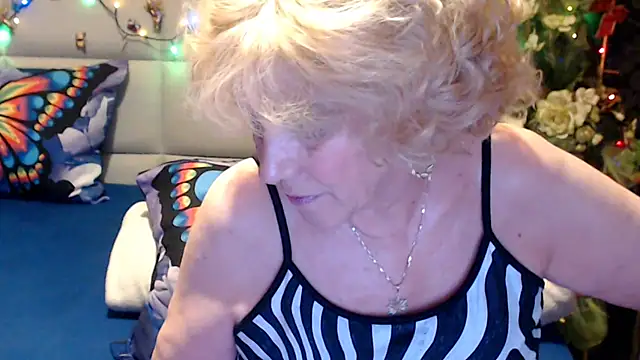 HappyWomanOn online show from May 2026 09:29:02 PM