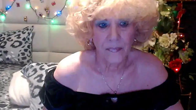 HappyWomanOn online show from April 2026 08:32:02 AM