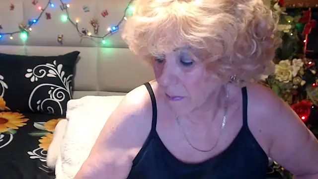HappyWomanOn online show from May 2026 09:09:02 AM