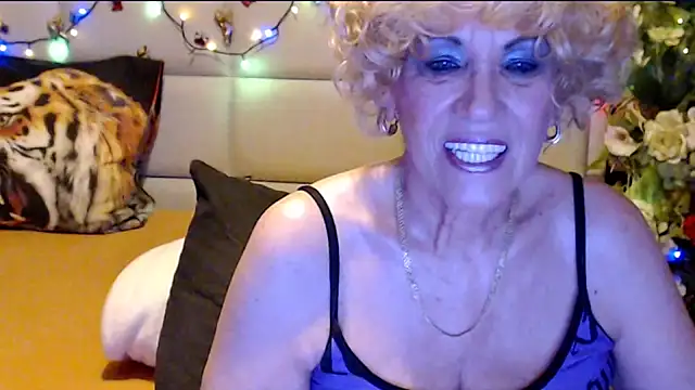 HappyWomanOn online show from February 2026 09:42:01 AM