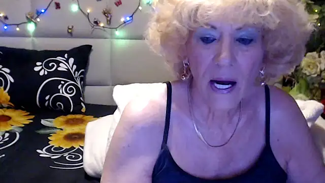 HappyWomanOn online show from May 2026 09:20:02 AM
