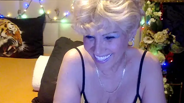 HappyWomanOn online show from October 2025 08:58:01 AM