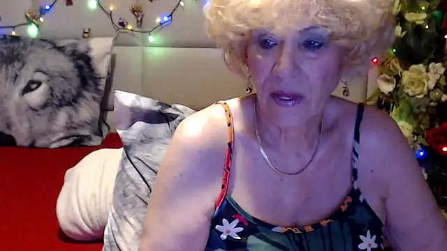 HappyWomanOn online show from May 2026 09:26:01 AM