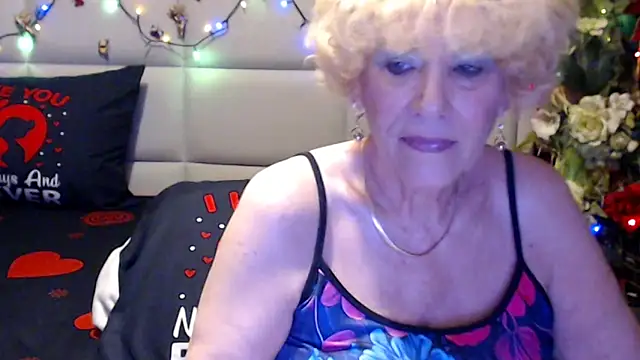 HappyWomanOn online show from June 2026 06:38:01 PM