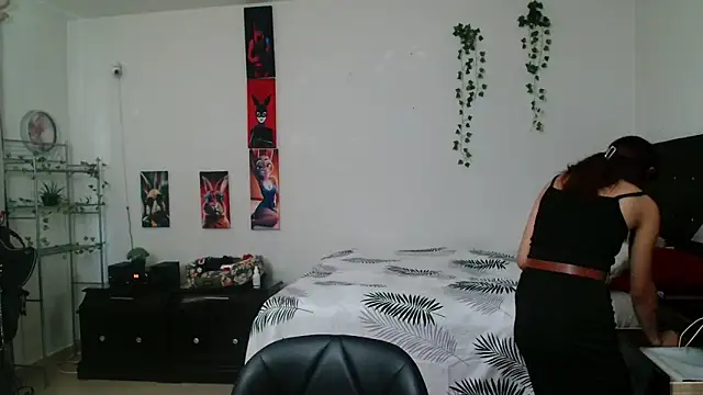 Pinkye skarlet online show from September 2025 05:19:02 PM