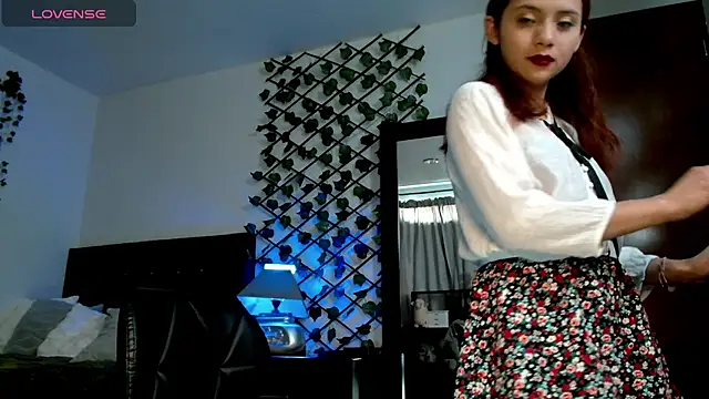 Pinkye skarlet online show from October 2025 09:49:01 PM