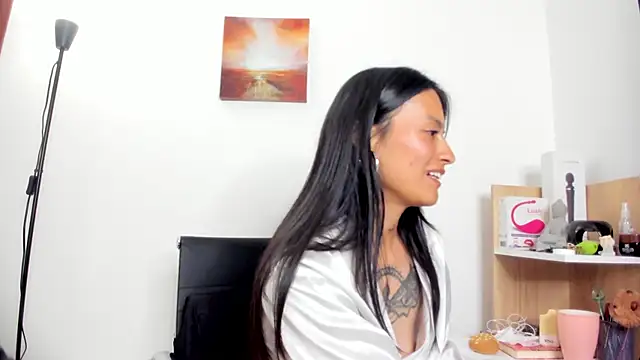 nia  white online show from March 2026 12:50:02 AM