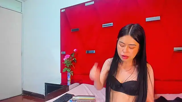 ArianaSmith69 online show from February 2025 05:34:01 PM
