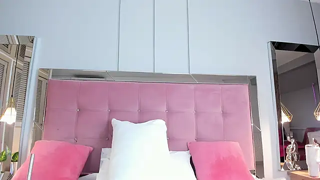 Ahincale online show from December 2025 08:23:02 PM