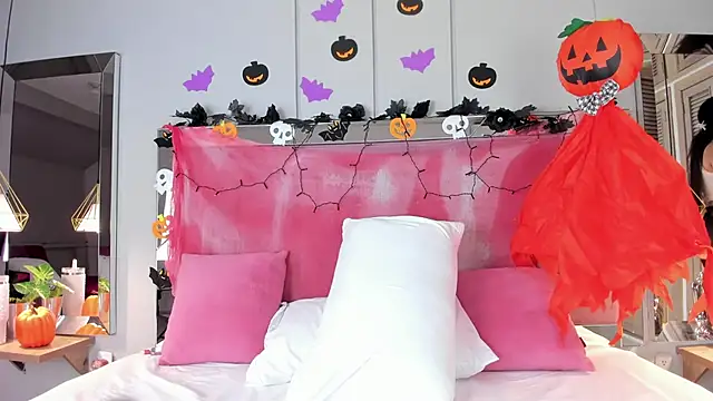 Ahincale online show from October 2025 07:44:02 PM