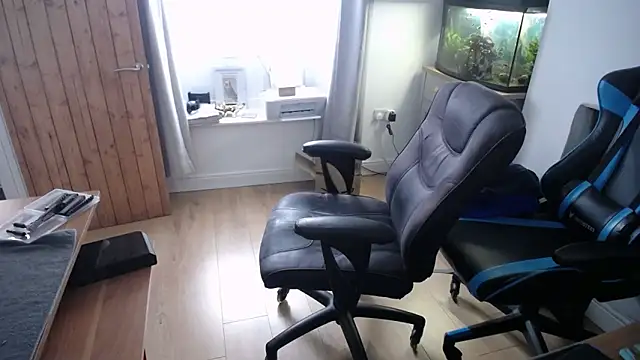 Snapshot of rob2810 chatting on September 2025 08:21:01 AM rob2810 online show from September 2025 08:21:01 AM