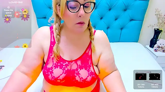 Nayla Garner online show from February 2026 04:26:01 PM