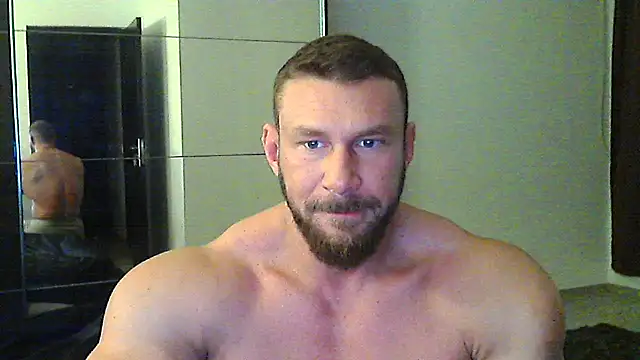 Snapshot of muscularkevin chatting on December 2025 04:14:01 AM muscularkevin online show from December 2025 04:14:01 AM