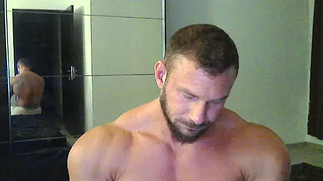 Snapshot of muscularkevin chatting on September 2025 03:39:02 AM muscularkevin online show from September 2025 03:39:02 AM