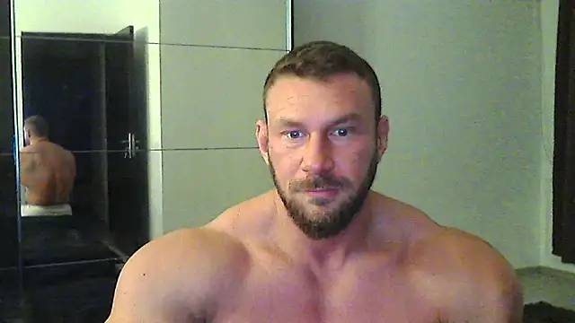 Snapshot of muscularkevin chatting on October 2025 03:28:02 AM muscularkevin online show from October 2025 03:28:02 AM