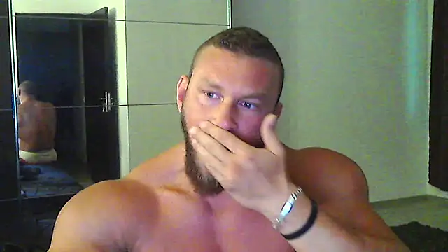 Snapshot of muscularkevin chatting on June 2026 03:26:02 AM muscularkevin online show from June 2026 03:26:02 AM