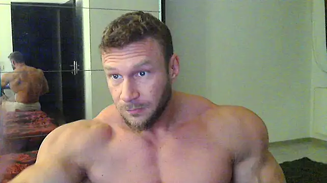 Snapshot of muscularkevin chatting on December 2024 04:44:01 AM muscularkevin online show from December 2024 04:44:01 AM