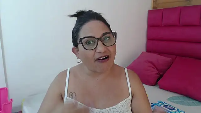Snapshot of Katha_Marck chatting on May 2026 08:23:01 PM Katha Marck online show from May 2026 08:23:01 PM