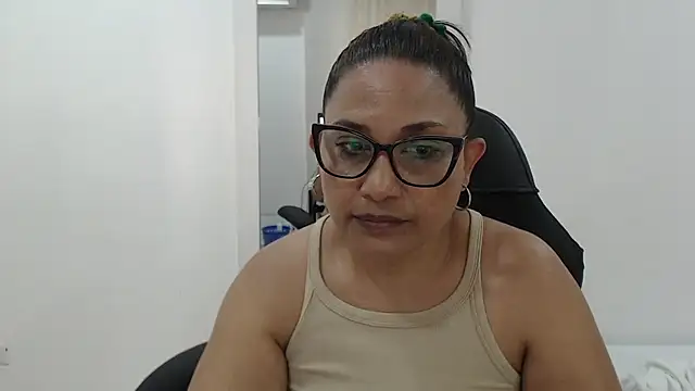 Snapshot of Katha_Marck chatting on September 2025 07:58:02 PM Katha Marck online show from September 2025 07:58:02 PM