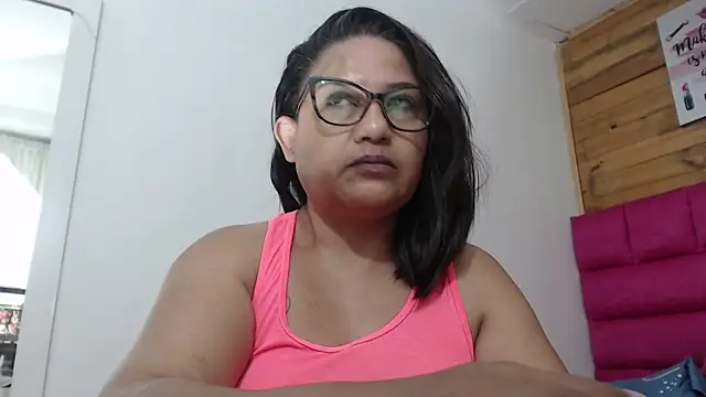 Snapshot of Katha_Marck chatting on May 2026 10:42:01 AM Katha Marck online show from May 2026 10:42:01 AM