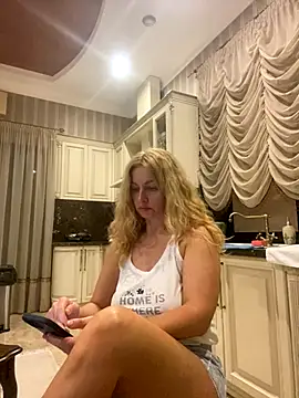 Amazoniiaa online show from September 2025 05:02:01 PM
