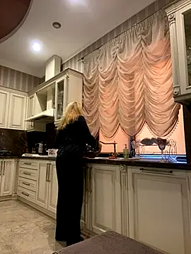 Amazoniiaa online show from October 2025 07:05:02 AM