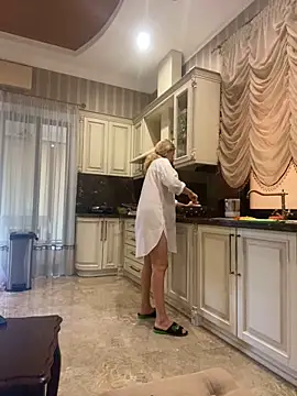 Amazoniiaa online show from September 2025 09:23:02 AM