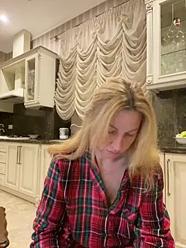 Amazoniiaa online show from March 2025 08:46:02 PM