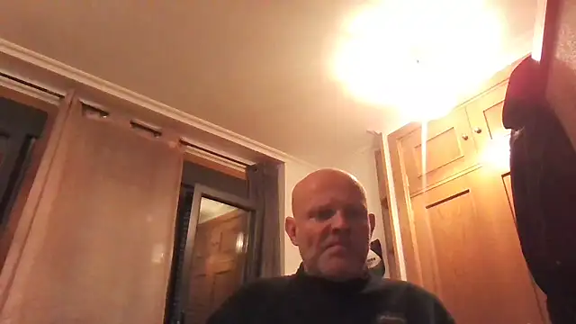 davigochi77bcn online show from December 2024 07:52:02 PM