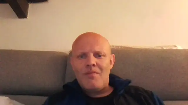 davigochi77bcn online show from November 2025 08:13:01 PM