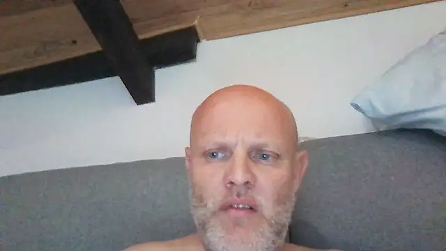 davigochi77bcn online show from November 2025 11:27:01 PM