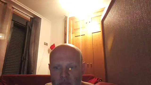 davigochi77bcn online show from December 2024 08:45:01 PM