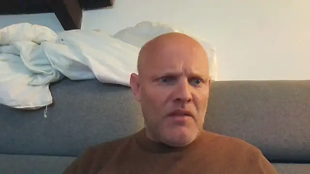 davigochi77bcn online show from November 2025 07:51:02 PM