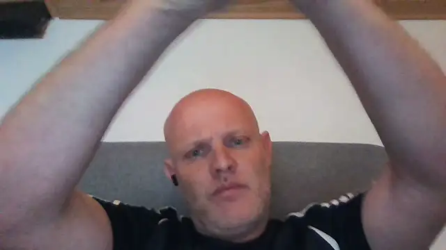 davigochi77bcn online show from December 2025 09:48:02 PM