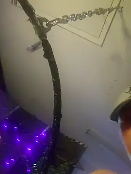 Hotredheadandtoungelasher online show from November 2025 02:55:01 PM