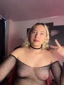 Irisweet  online show from February 2026 03:43:01 PM