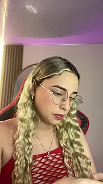 Irisweet  online show from May 2026 12:54:01 AM