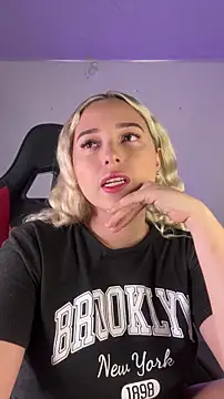 Irisweet  online show from November 2025 10:13:02 PM