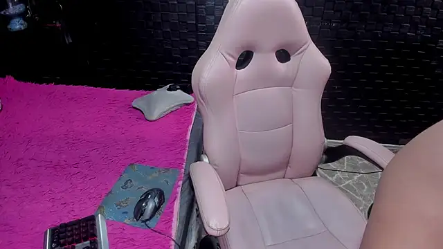 Snapshot of mature_sexi40 chatting on February 2026 01:33:02 PM mature sexi40 online show from February 2026 01:33:02 PM