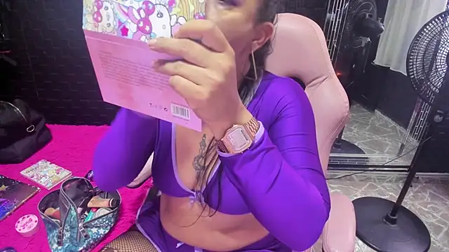 Snapshot of mature_sexi40 chatting on April 2026 12:01:02 PM mature sexi40 online show from April 2026 12:01:02 PM