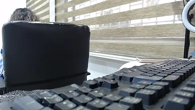 jesy hot online show from September 2025 10:01:02 PM