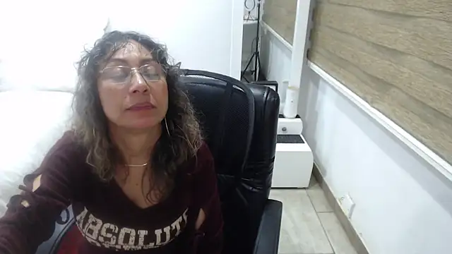 jesy hot online show from October 2025 12:11:01 AM