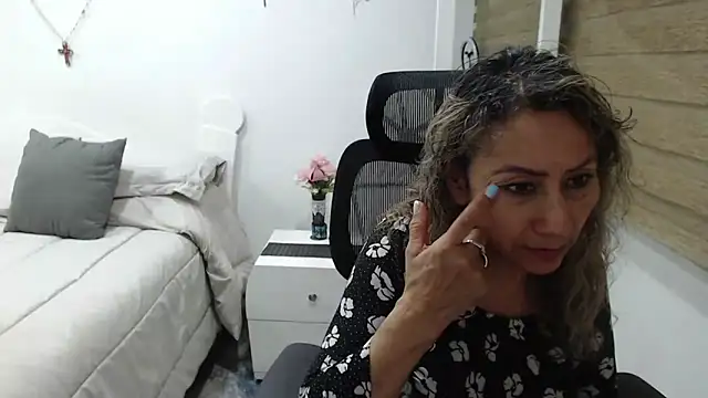 jesy hot online show from April 2026 01:56:02 AM