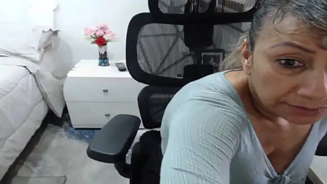 jesy hot online show from May 2026 09:54:01 PM