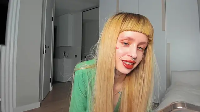 FlowerOfSin2001 online show from April 2026 01:26:02 PM